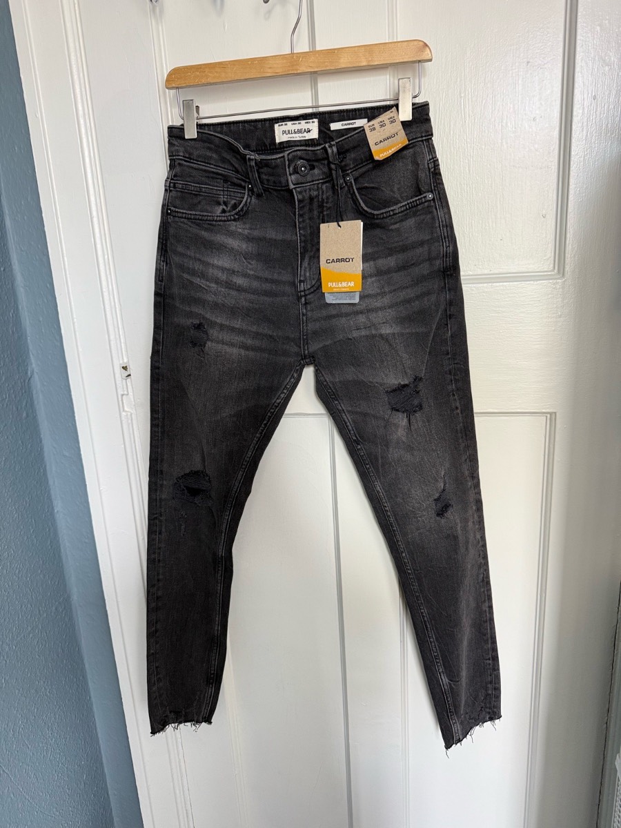 Pull&Bear black carrot fit jeans