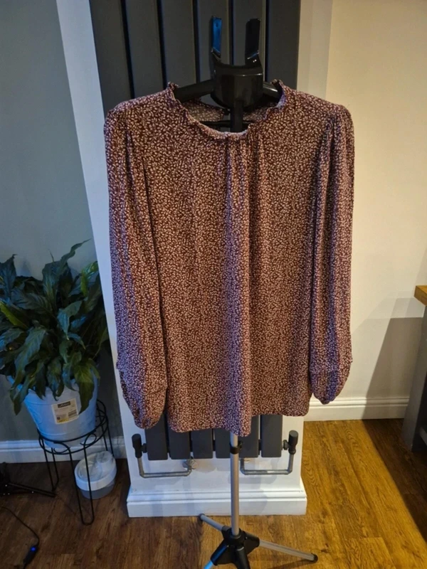 Marks & Spencer printed blouse in a berry pink mix pattern, sized UK 18.
