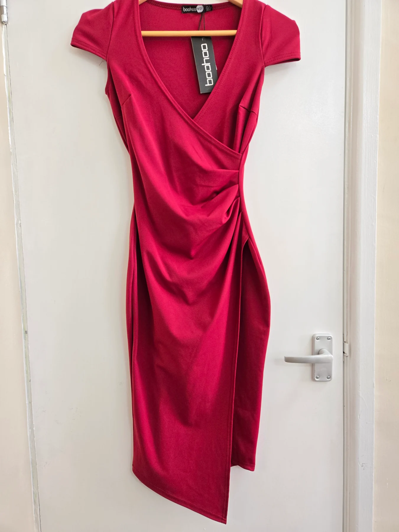 Bnwt Boohoo Meg Berry Red Cap Sleeve Wrap Runched Bodycon Midi Dress - Size 6