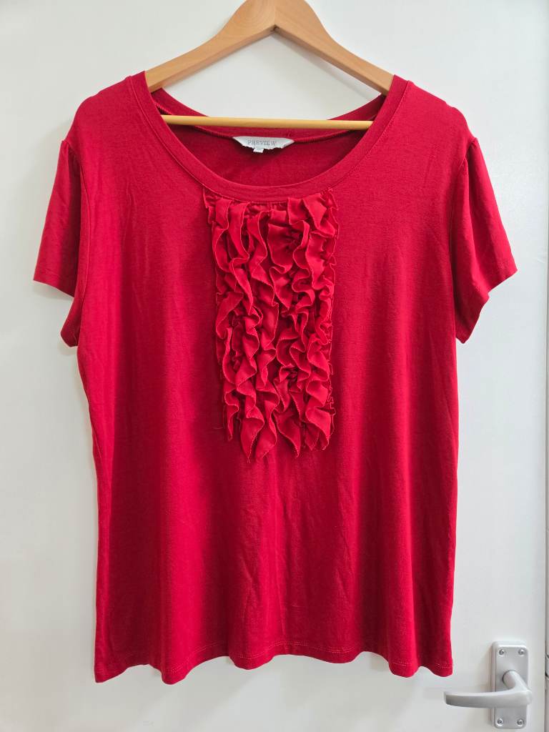 Preview - Size 20 - 2010s twee - Balletcore - Whimsical - red ruffle top