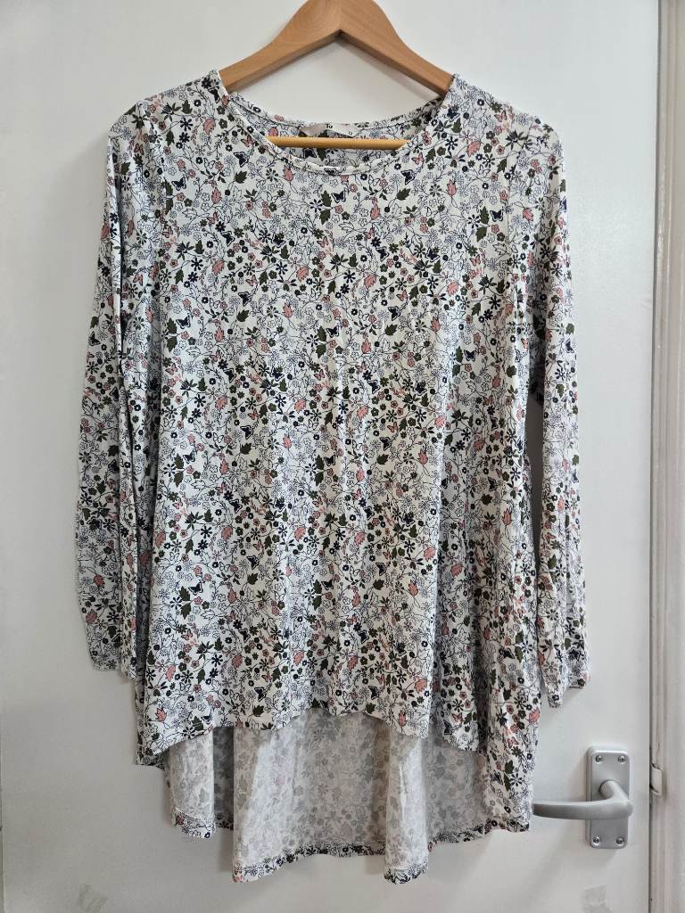 Tu - Size 12 - Bohemian - Cottagecore - Lagenlook - Dipped hem - Summer top