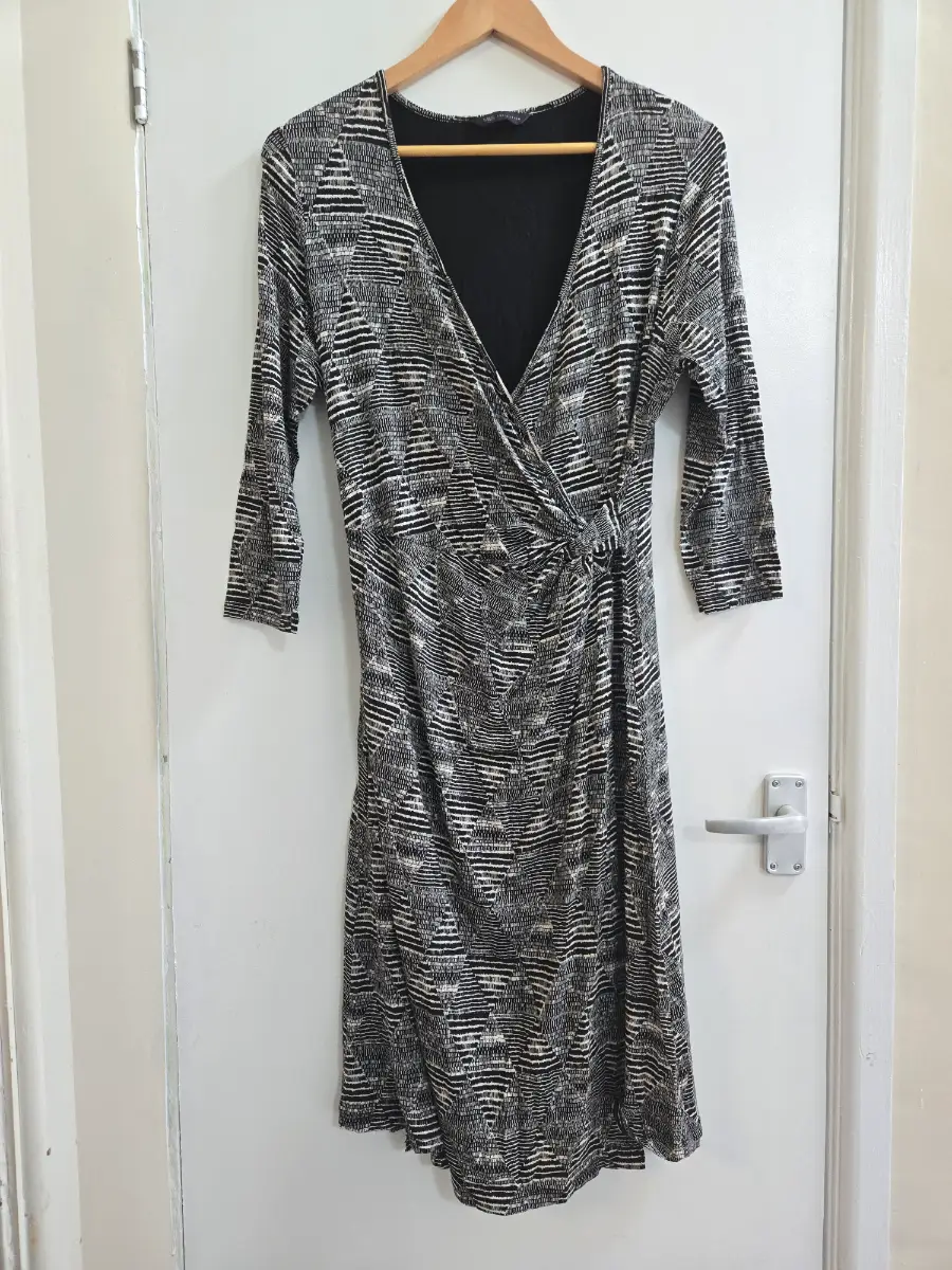 M&S Collection Monochrome Geometric triangle faux wrap viscose midi dress - Size 14