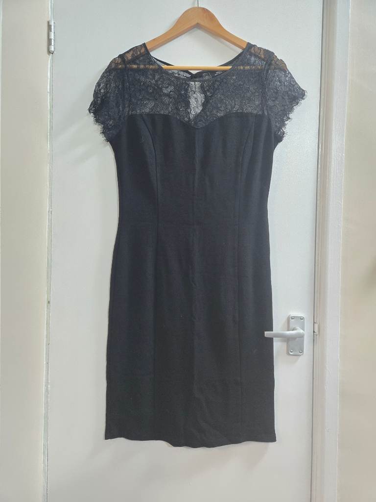 Wallis - Size 12 - intricate floral lace - whimsigoth - dark acadamia- sheath dress