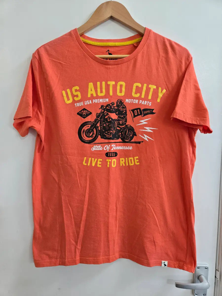 South Shore Vintage style biker aesthetic 100% cotton graphic tee - Size M