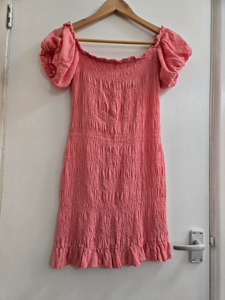 H&M - Size 10 - Barbiecore - Coquette -  Bubblegum pink - Shirred bodycon dress