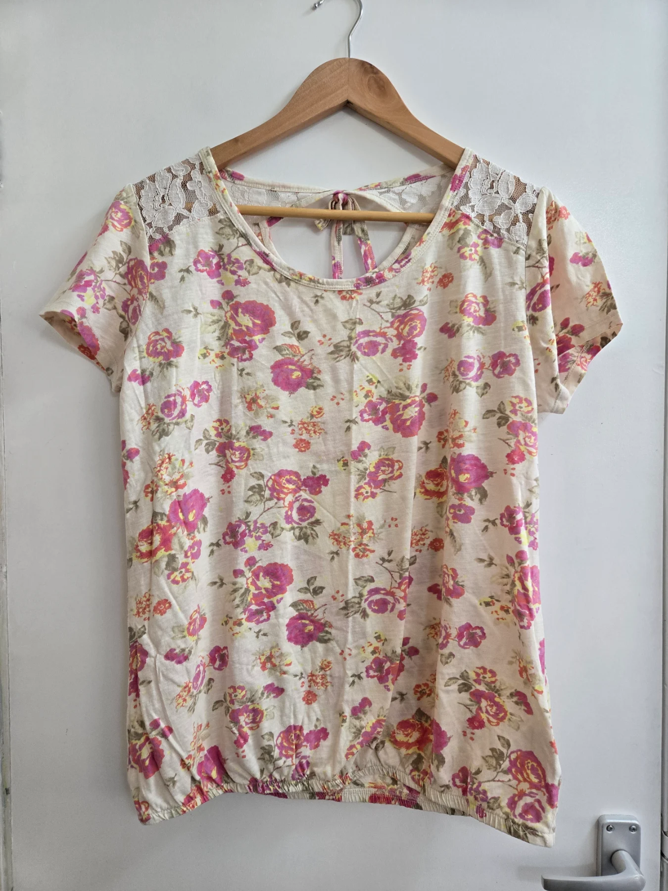 Tu Cream Floral Bohemian Lace Shoulders Blouse - Size 16
