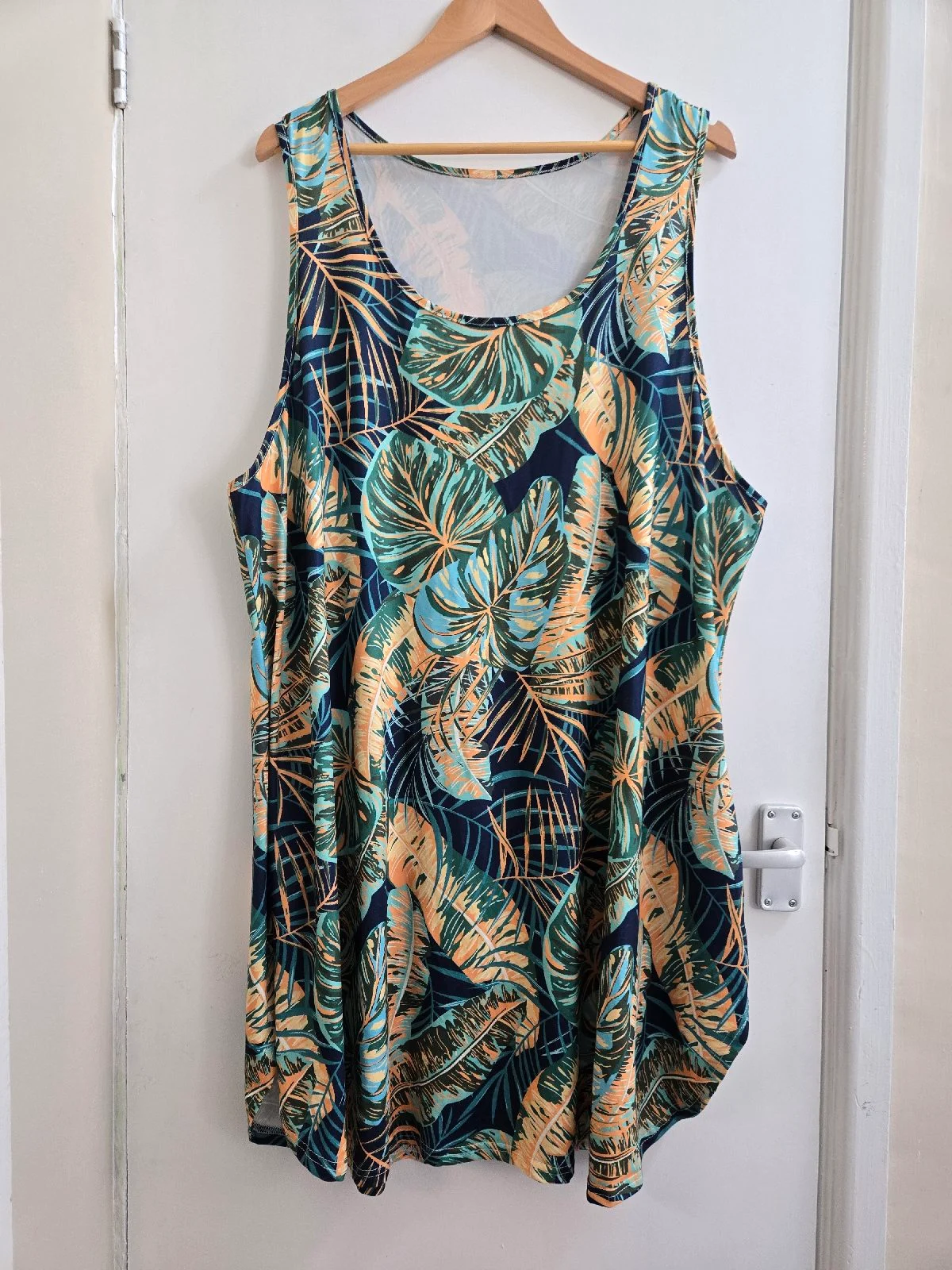 Temu Monstera leaf print Sleeveless Round neck flowy fit tank top - Size 24