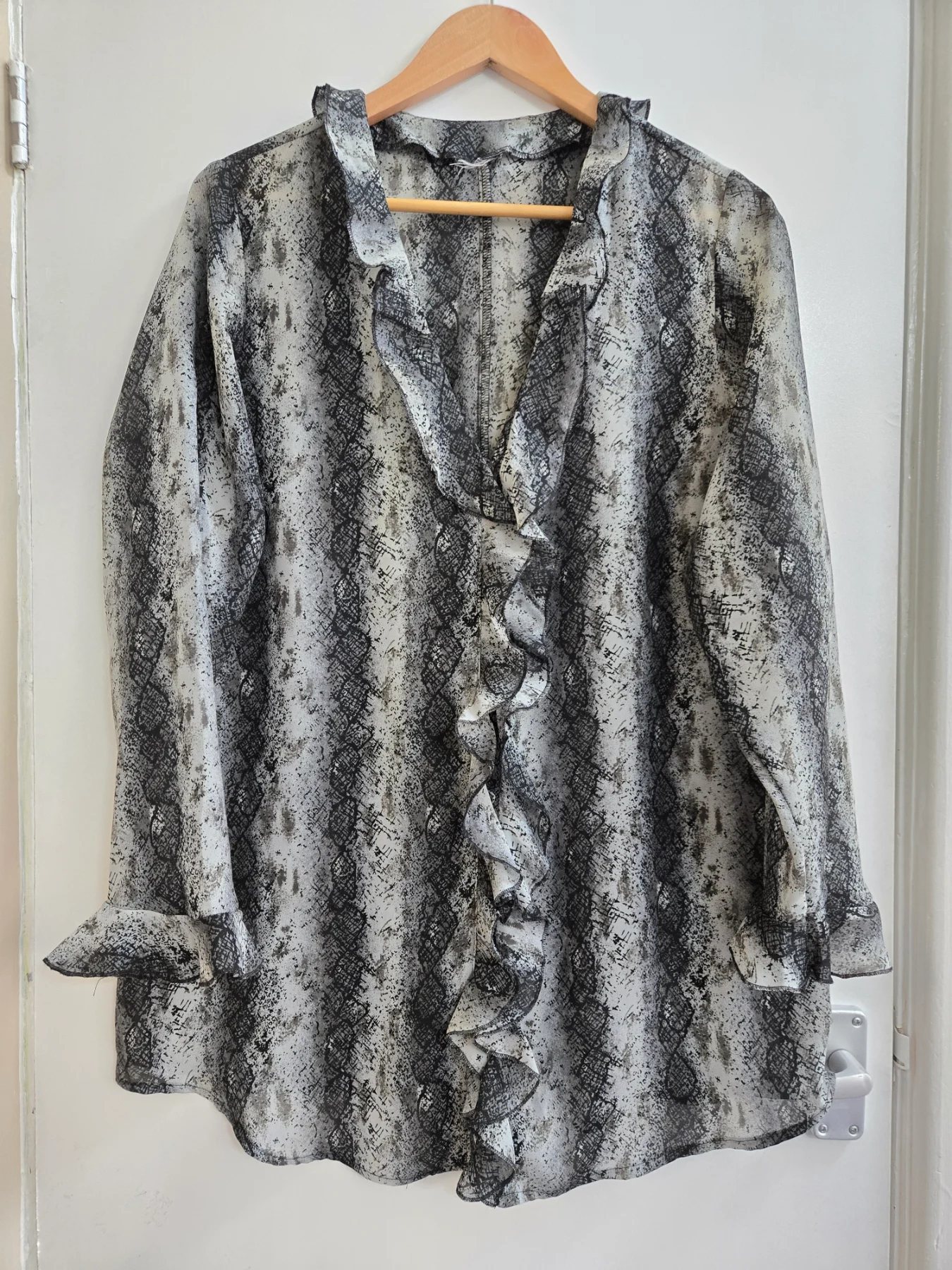 Grey Snakeskin Print Ruffle Front V-neck Semi-Sheer Frill Collar Blouse - Size 18