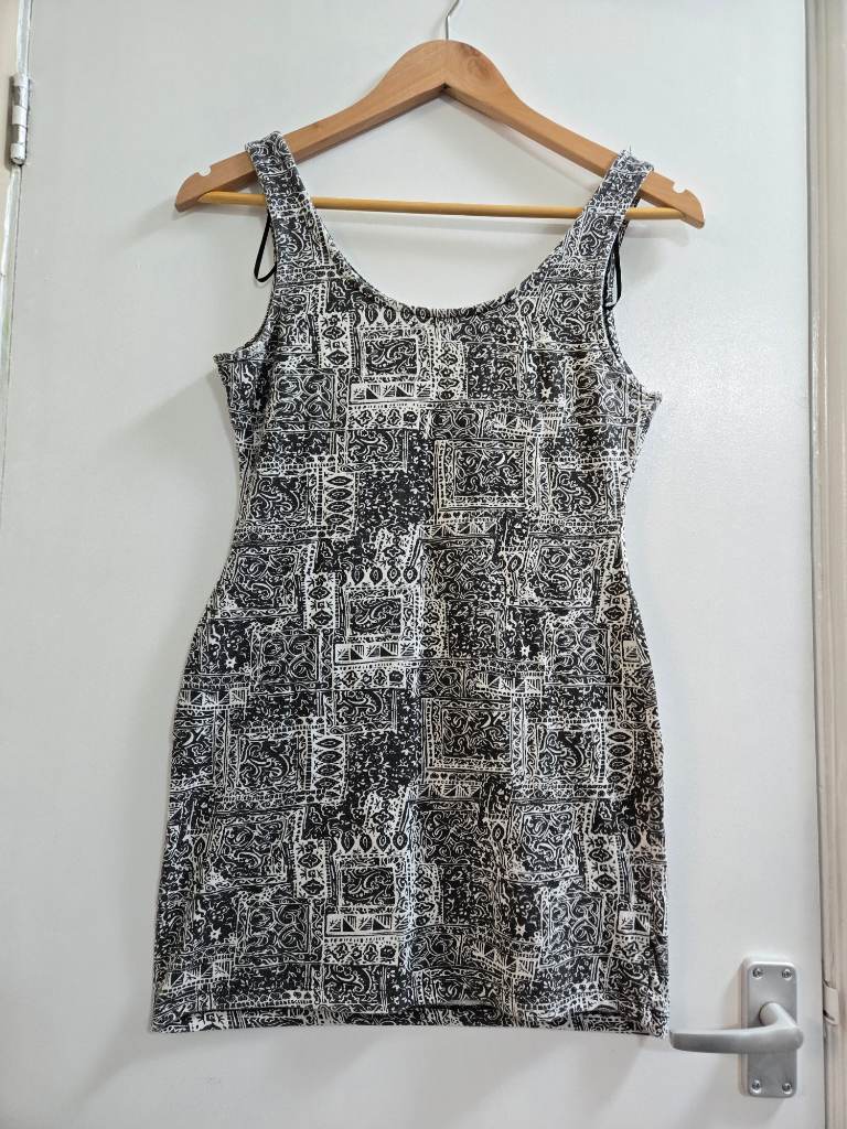 Atmosphere- Size 12 - abstract scrollwork - 90s grunge - y2k style - bodycon Mini dress