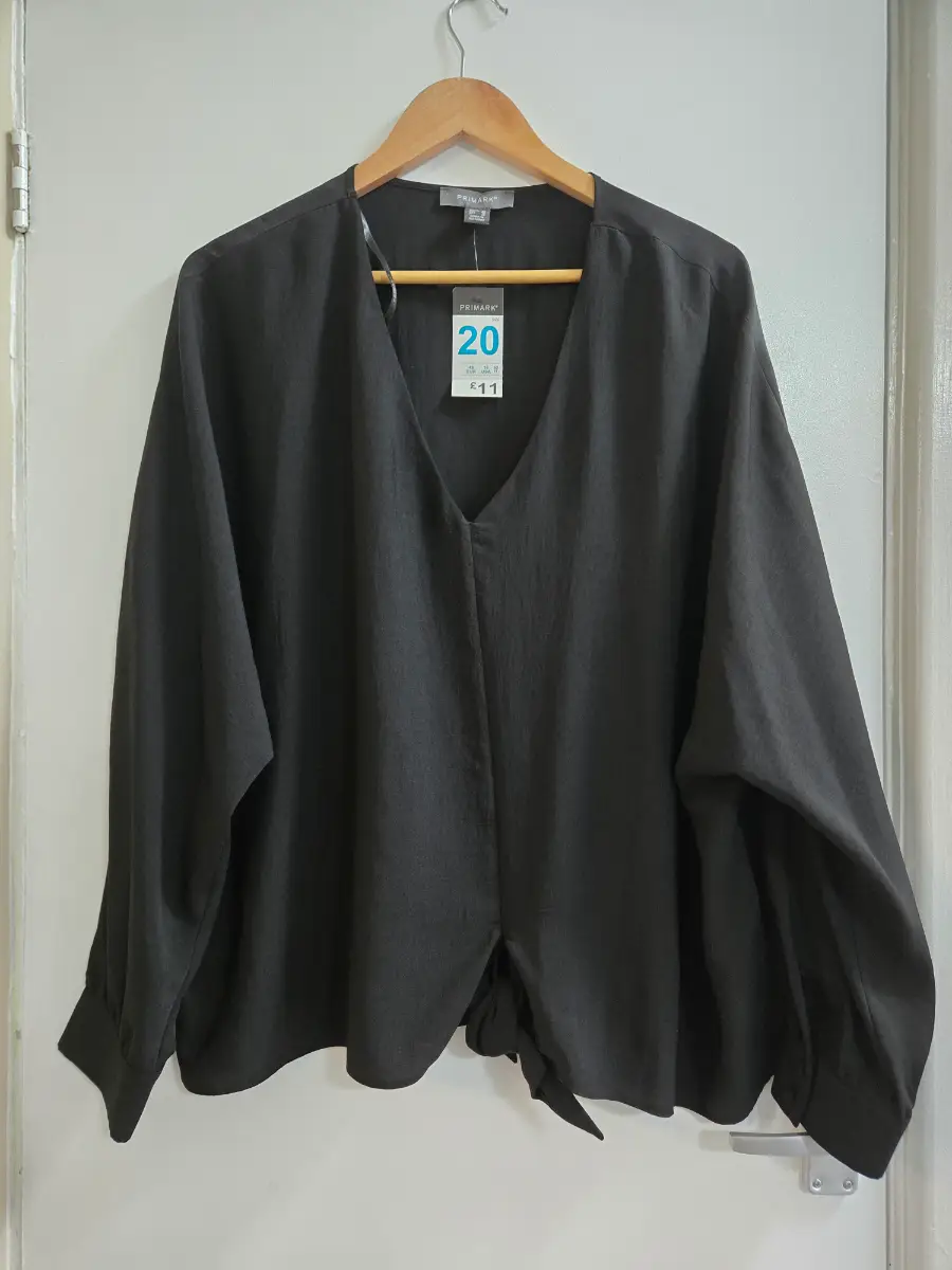 Bnwt - Primark plus size/curve - Size 20 - Front knot - Dark academia blouse