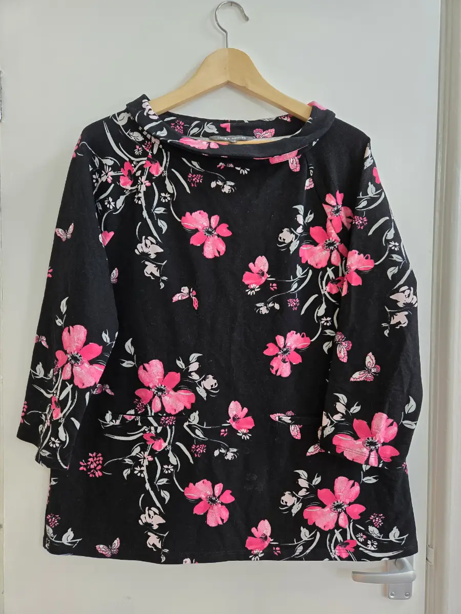 Laura Ashley Floral Butterfly 3/4 Sleeve Boatneck Bloomcore Top - Size 16