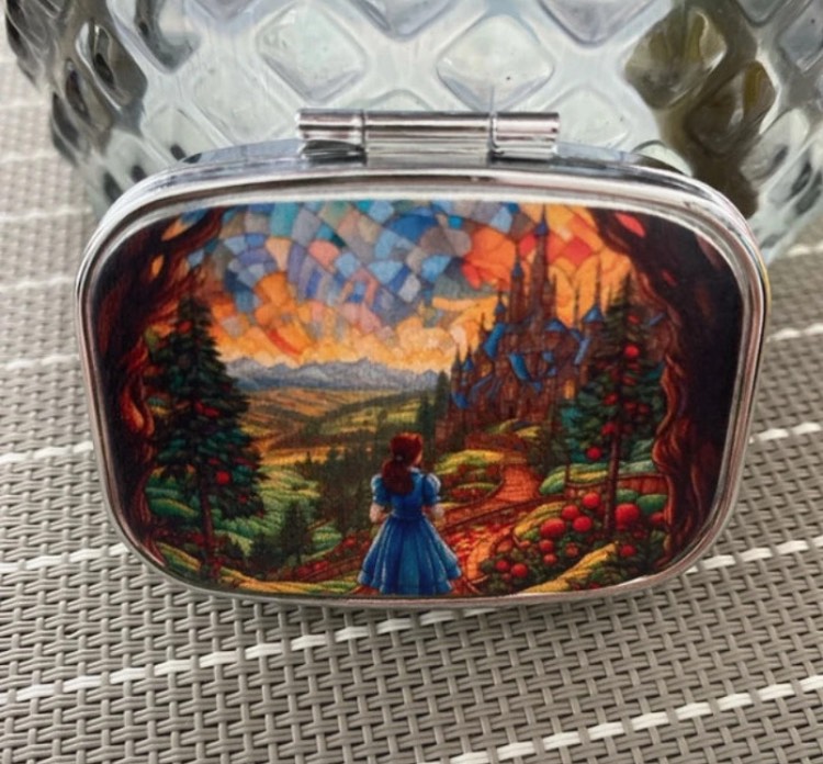 Wizard of Oz and the yellow brick road pill box