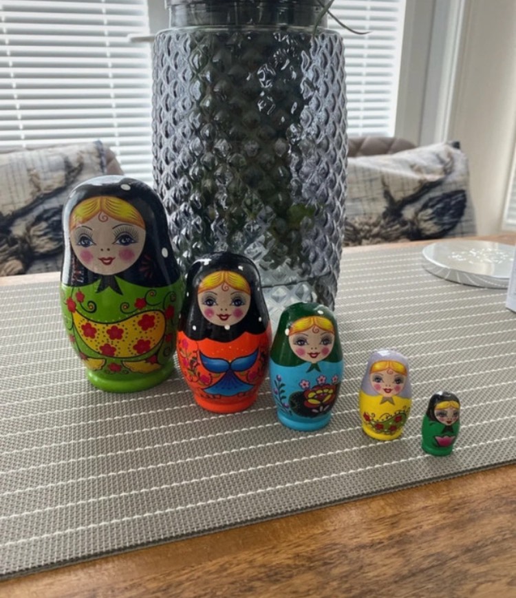 Set wooden Russian dolls