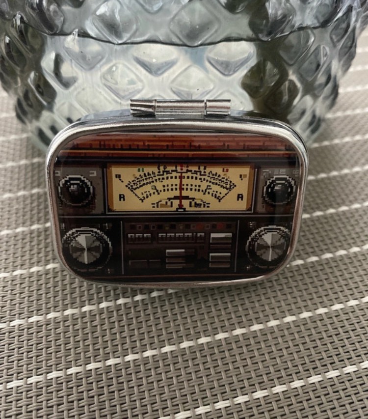 Retro radio pill box