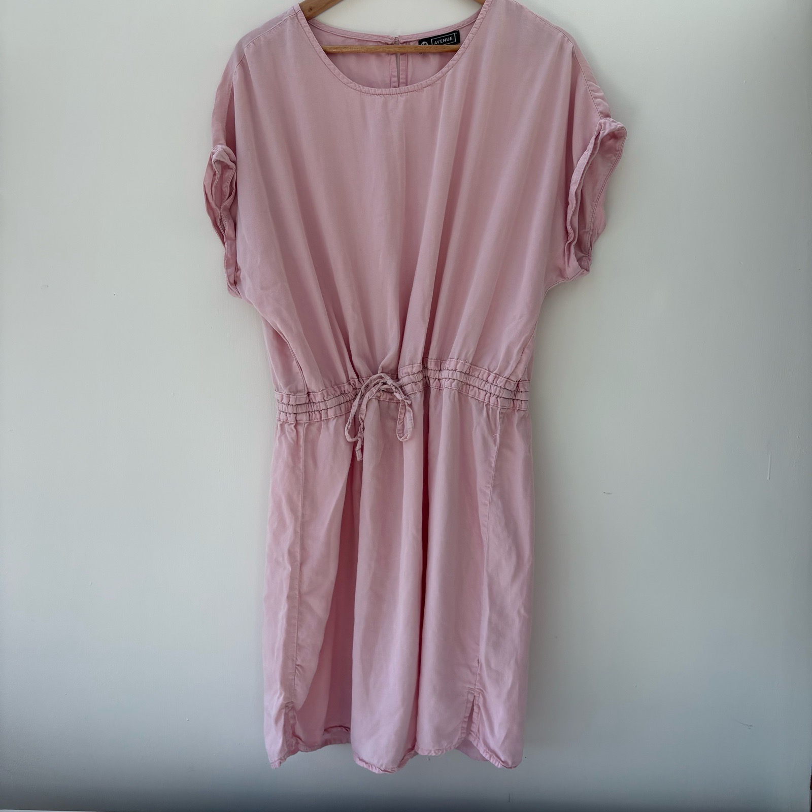 Avenue Dusty Pink Drawstring Waist shift Dress Size 18 Short Sleeve Summer Round Neck