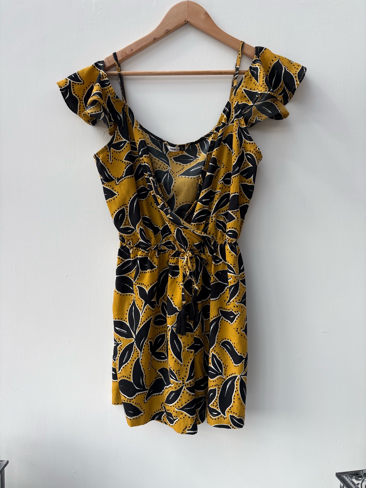 Women's Mustard Floral Print Wrap short Playsuit Flutter Sleeve Size 14 Straps Holiday