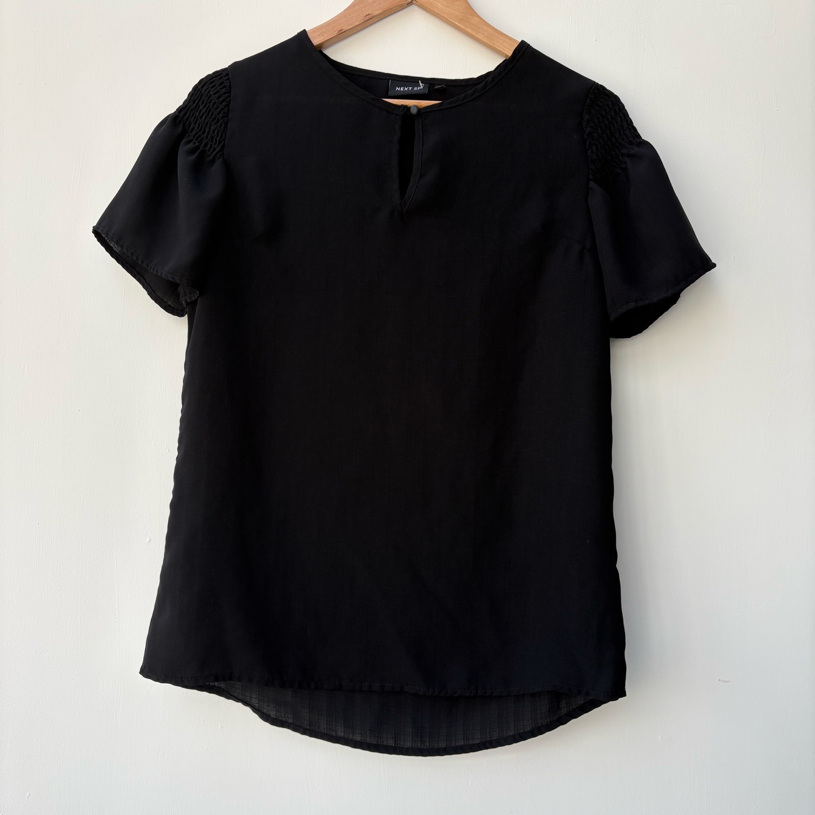 Next Black Short detailed ruffled Sleeve Keyhole Blouse top Size 8 relaxed fit scoop neck
