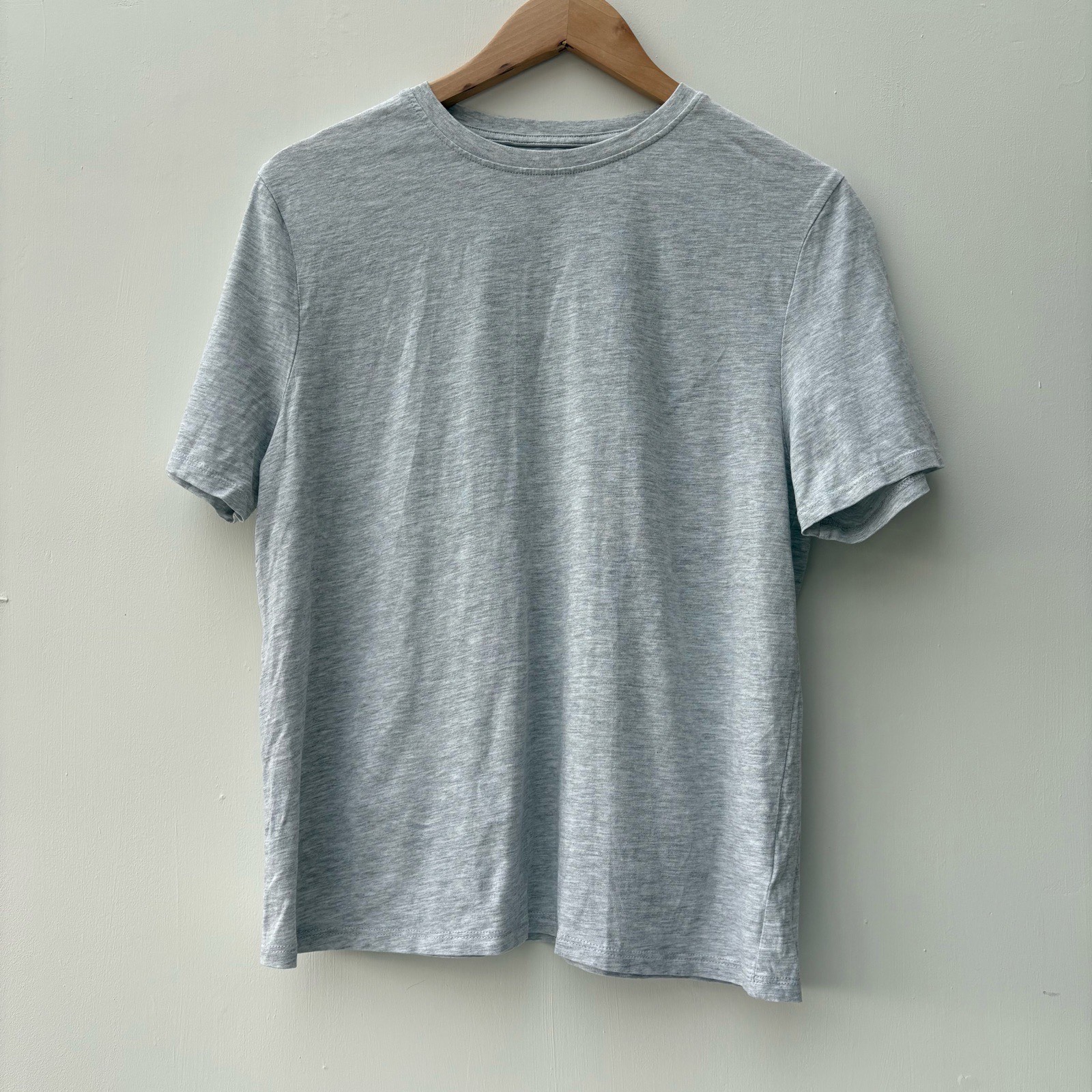 Ladies light Grey size 12-14 Crew Neck T-Shirt Short Sleeve Basic Cotton Top soft Casual Essential