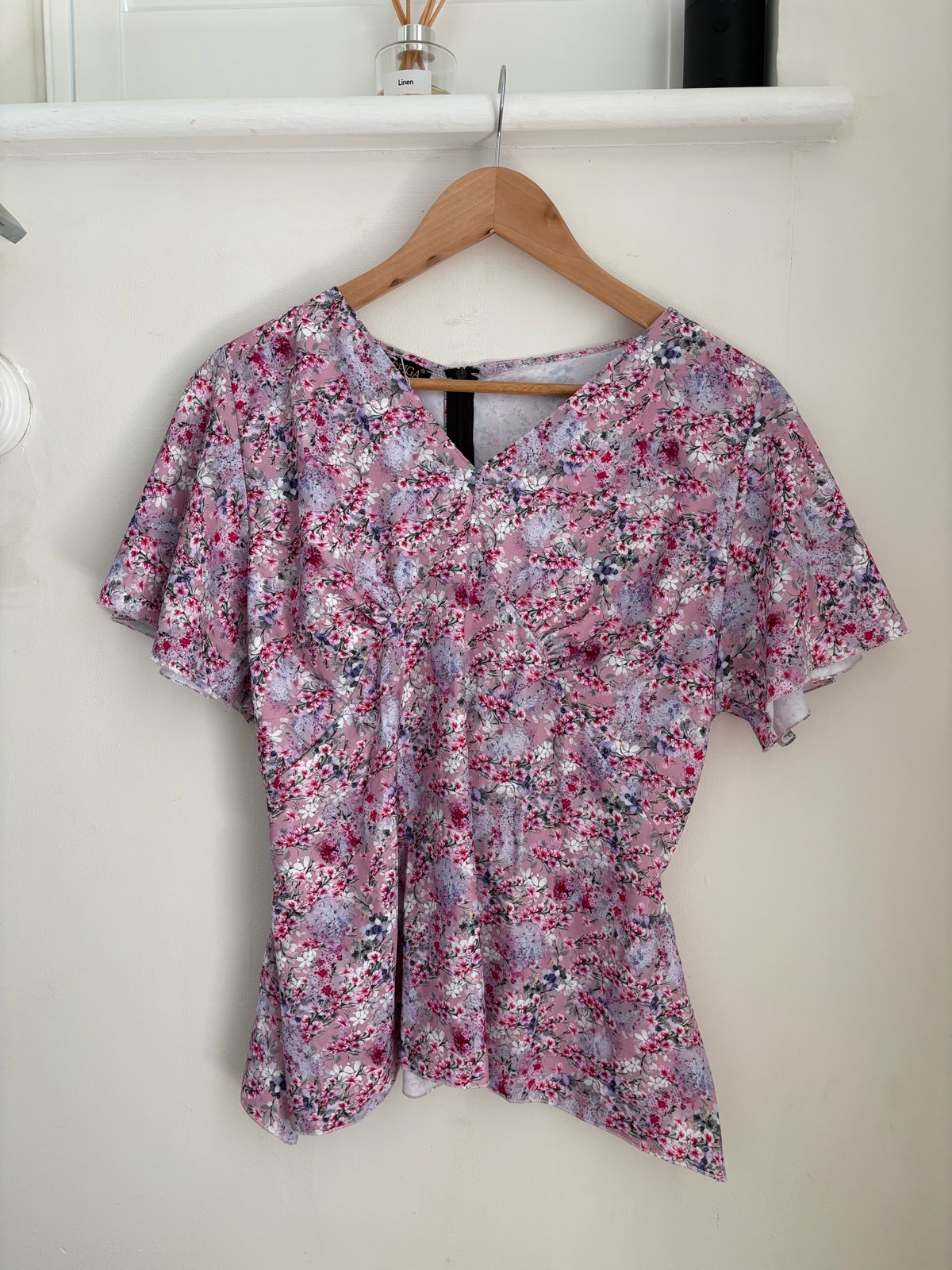 Missfiga Pink Floral Peplum Blouse UK 16 Flutter Sleeve V-Neck Summer Top Fitted