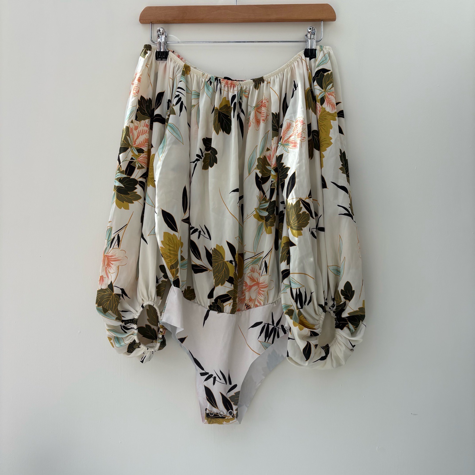 ZARA Floral boho Print Long Sleeve off the shoulder Bodysuit top blouse Cream 8–10 summer holiday