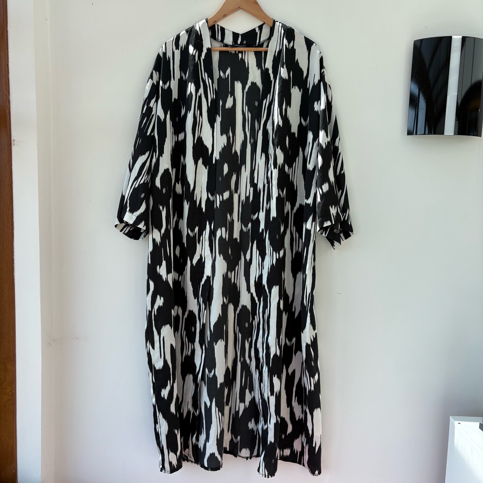 Black & White Abstract Print Long Jacket Coat Cardigan kimono jacket Size 18 Flowy Waterfall