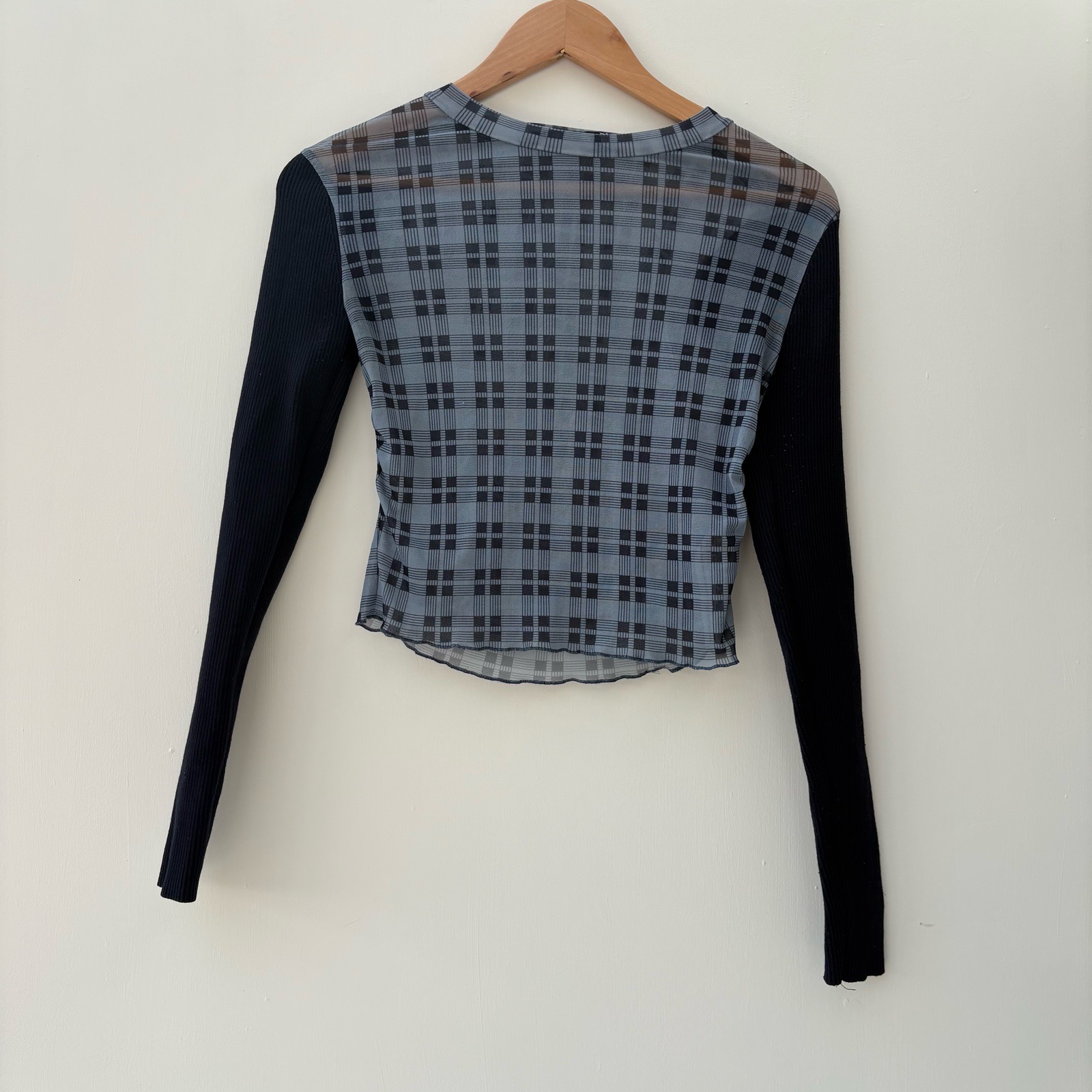Y2K vintage Style Grey navy blue Grid Mesh Sheer Long Sleeve Short Top Ribbed Sleeves Size 10