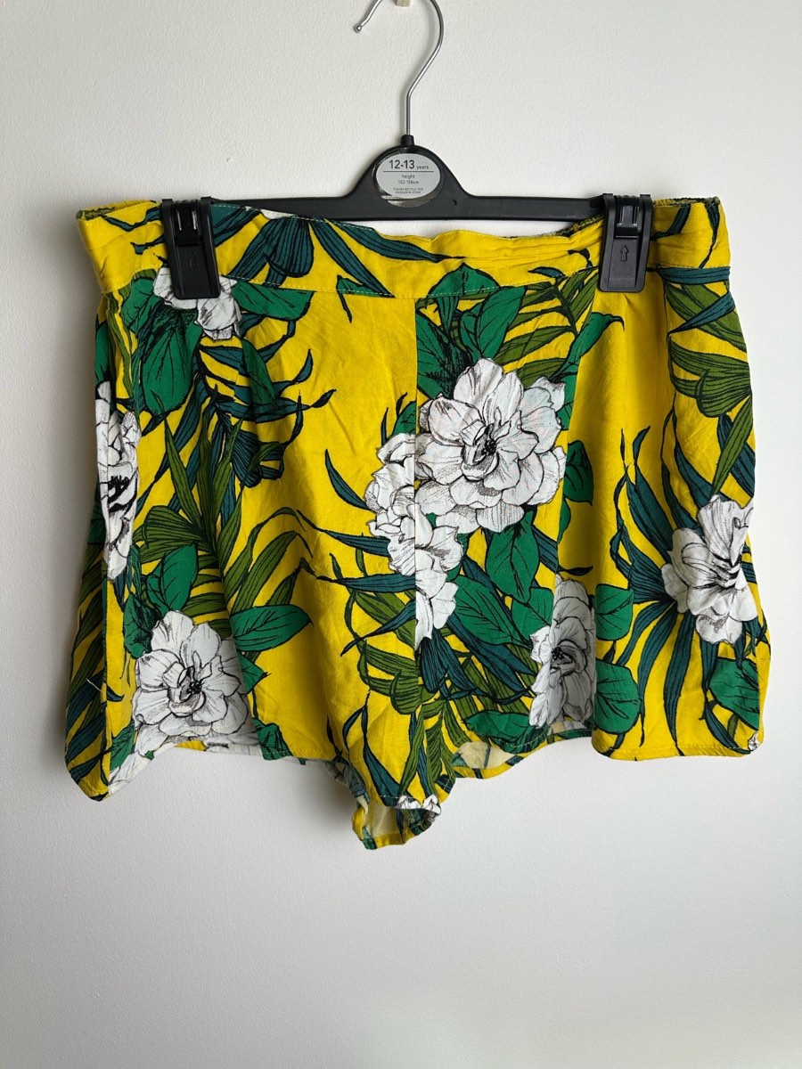 Papaya Floral Tropical Shorts UK 12 Yellow Green White Summer Viscose
