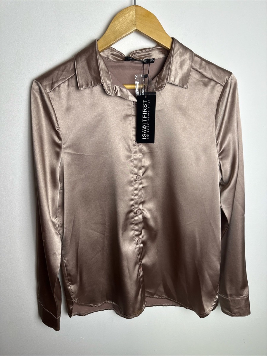 Isawitfirst Women’s Rose Satin Button Through Shirt Blouse Long Sleeve Size 6 BNWT