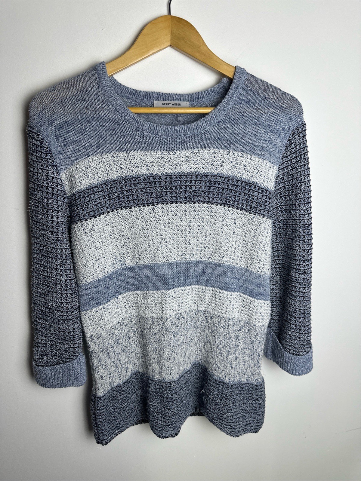 Gerry Weber Casual Women’s Blue White Stripe Knit Jumper Size UK 14 / EU 40