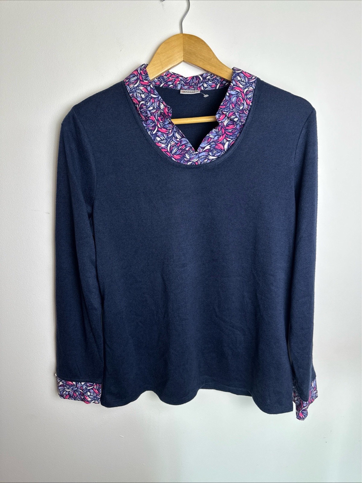 Damart Women’s Navy Jumper Top Size M UK 14-16 Floral Collar Long Sleeve