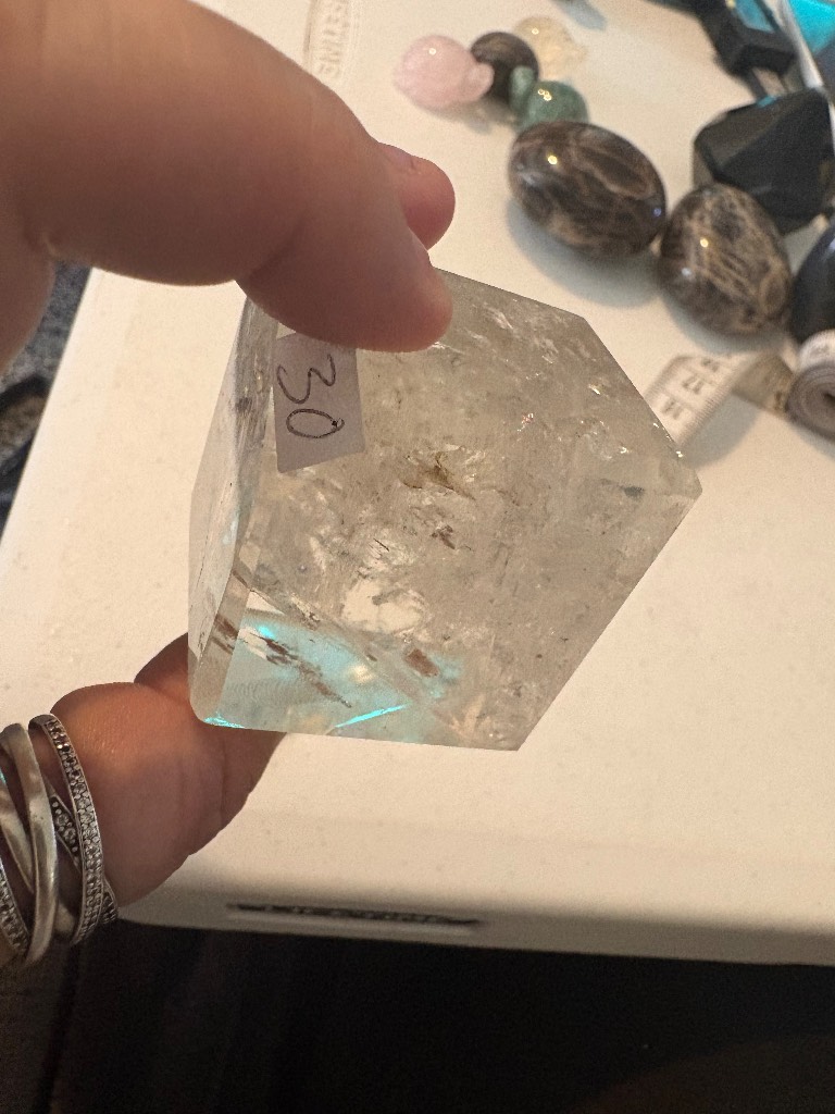 A stunning cube in clear Quartz with lots of rainbows (high quality)