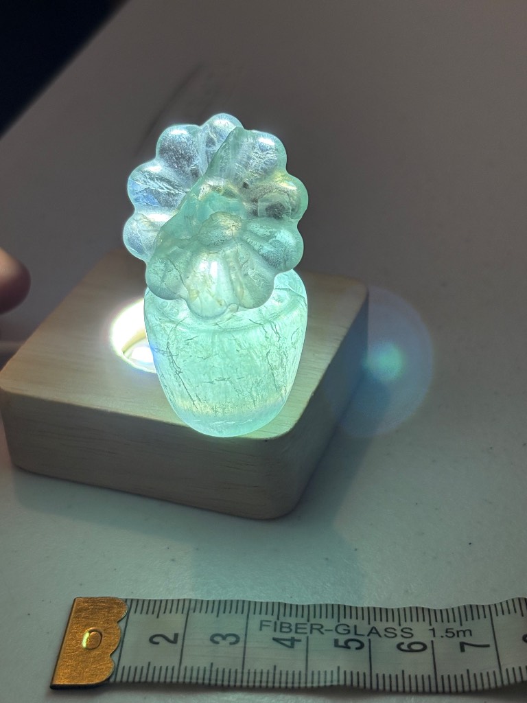 Fluorite flowerpot