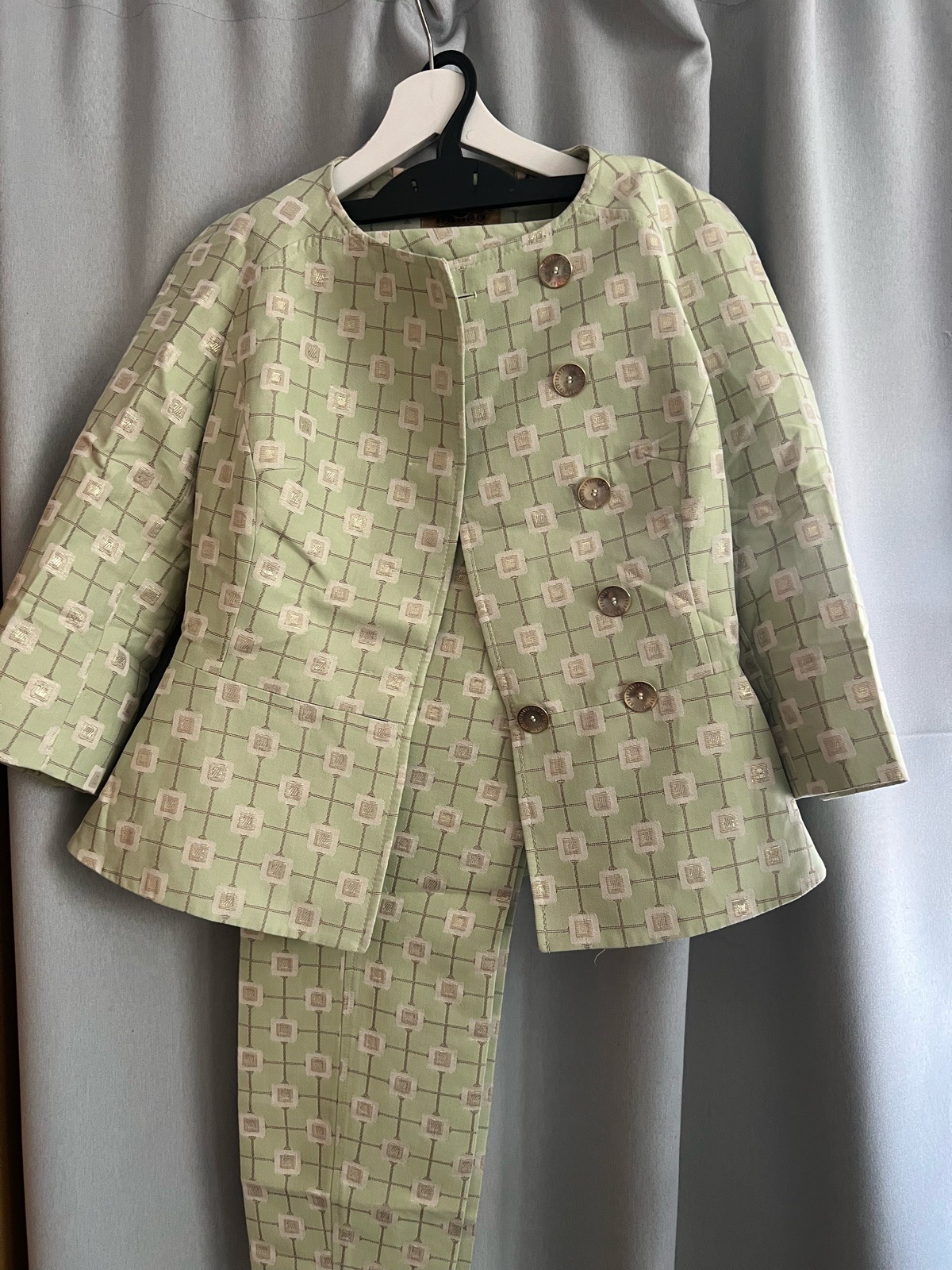 Woman suit