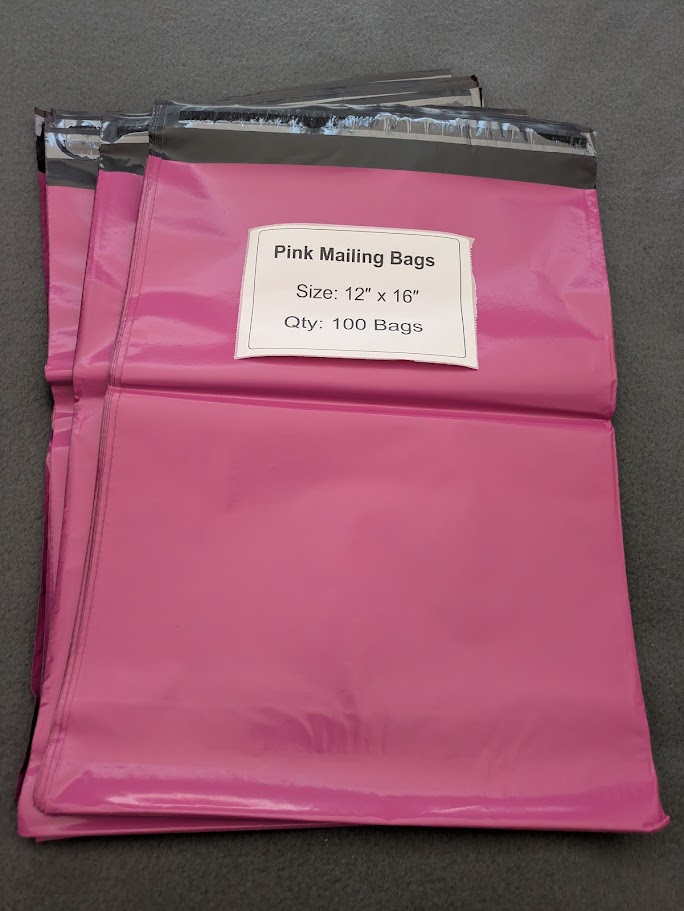 100 Pink Mailing Bags Size: 12'' x 16''
