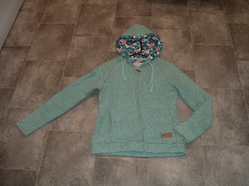 size 8 weird fish aqua zip front macaroni hoody