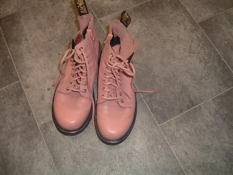 size 3 dr martens rose pink womens girls soft leather boots