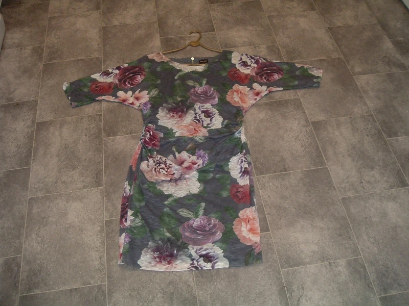 size 14 phase eight grey pink green floral 3/4 sleeve ruched jersey bodycon dress