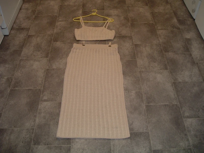 size 12/14 ASOS design beige strappy knitted crop top & matching midi skirt