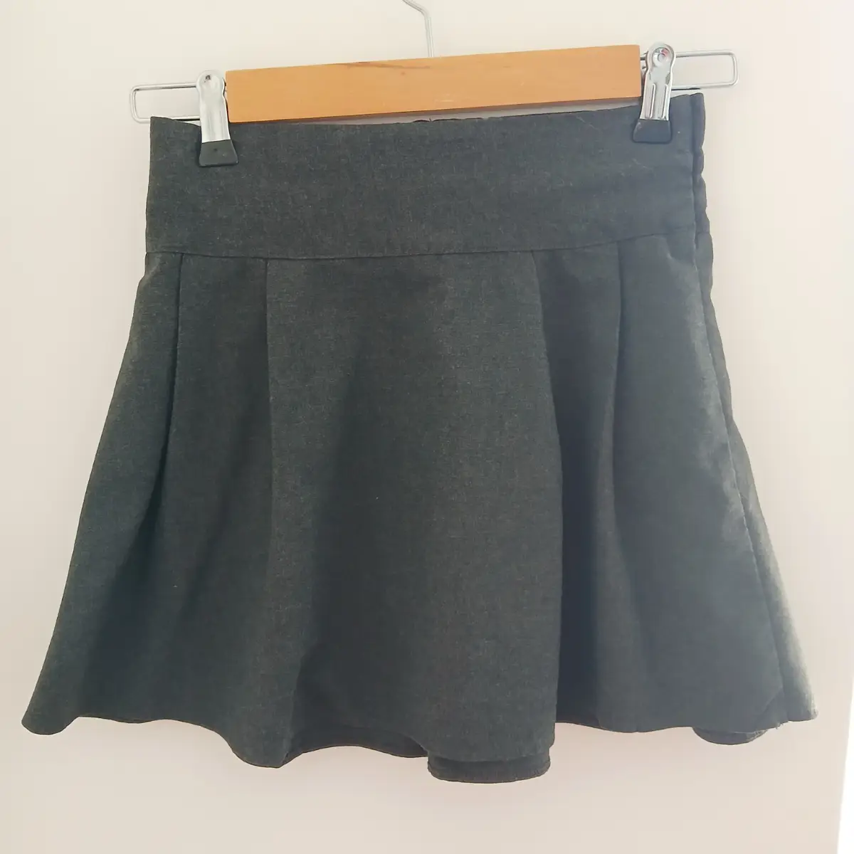 F&F Girls Grey Pleated Skirt Age 9-10 School Uniform