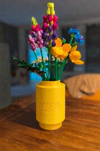 LEGO Style Flower Vase – yellow - for artificial flowers only