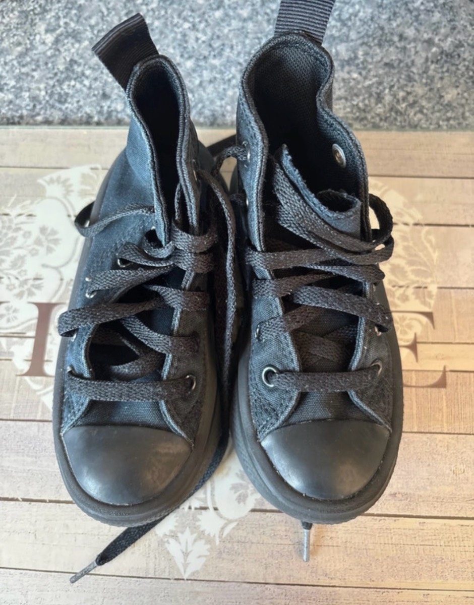 Black High Stop Chunky Sole child’s size 10 converse