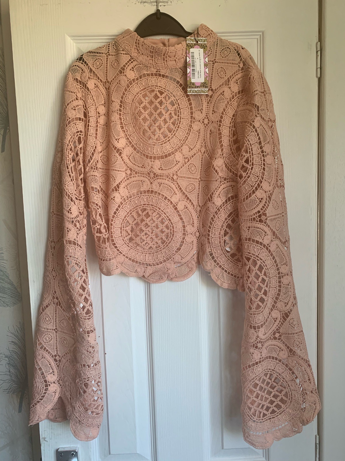 Boohoo turtle neck lace crochet crop  top NWT pink/beige uk 10