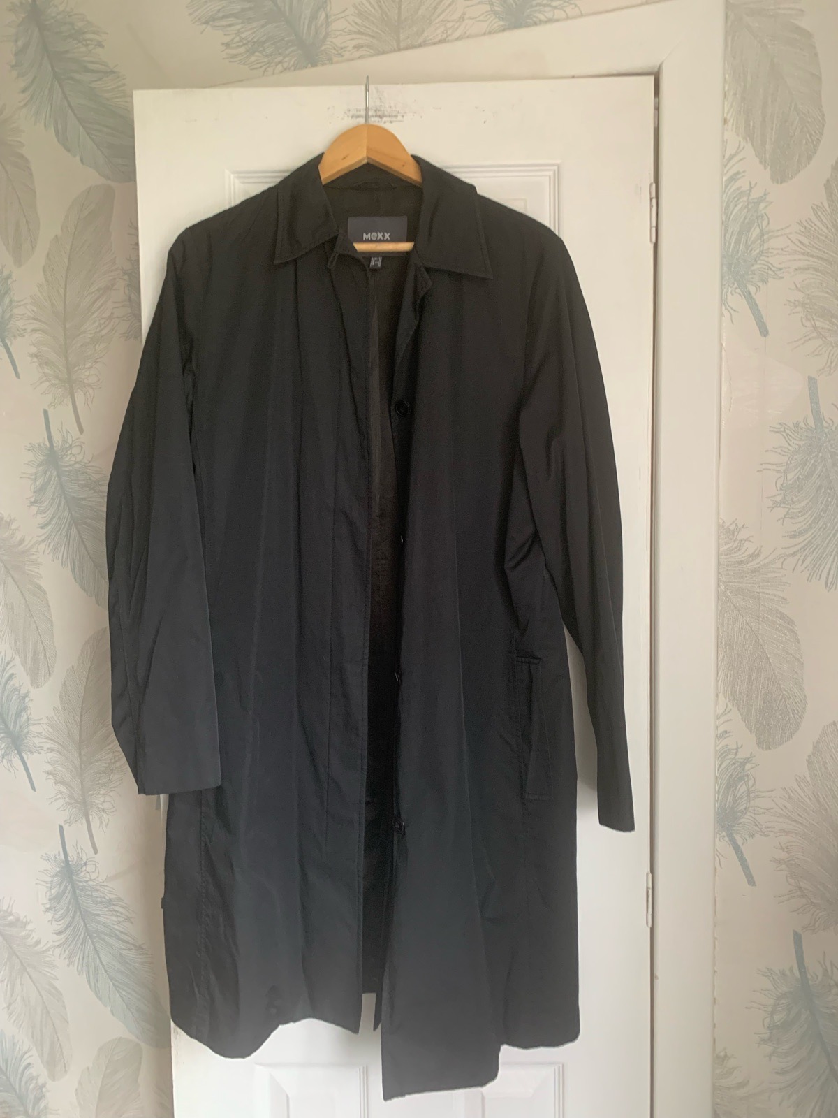 black lightweight trench coat (mac/overcoat) from the brand Mexx uk 16