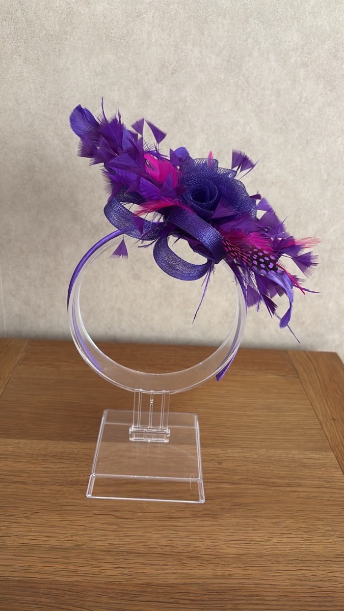 Purple fascinator with cerise pink feathers - New