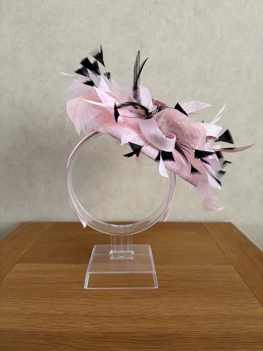 Dusky pink fascinator with black feathers - New
