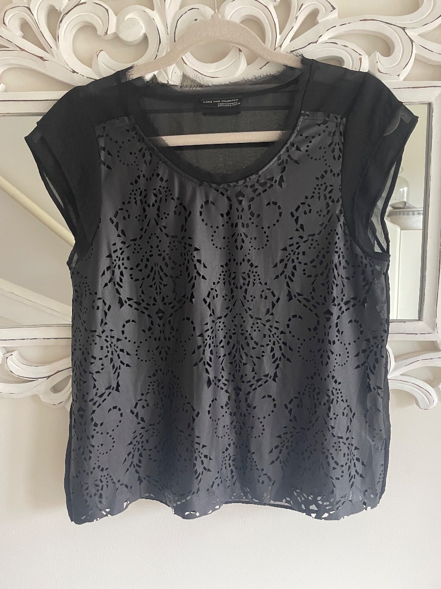 Zara short-sleeved blouse Size 8