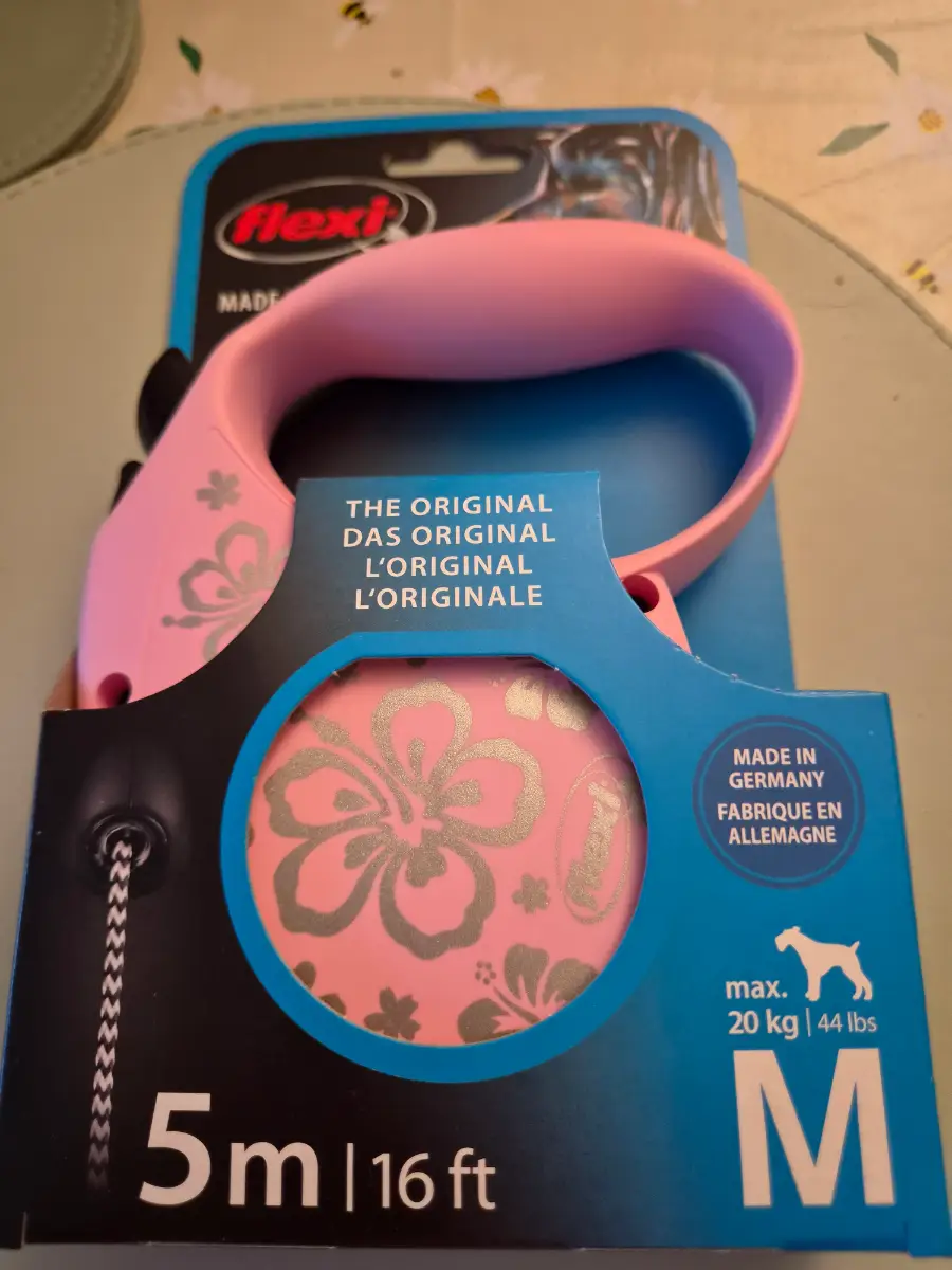 Flexi dog lead