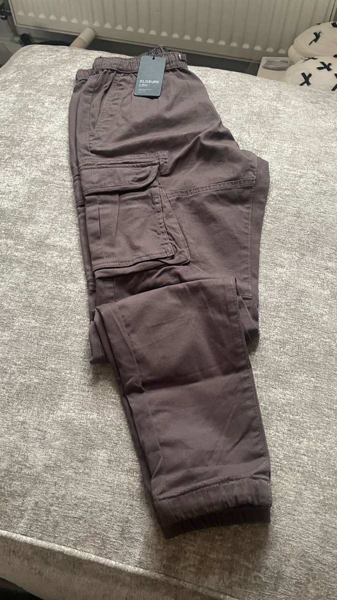 Closure London cargos