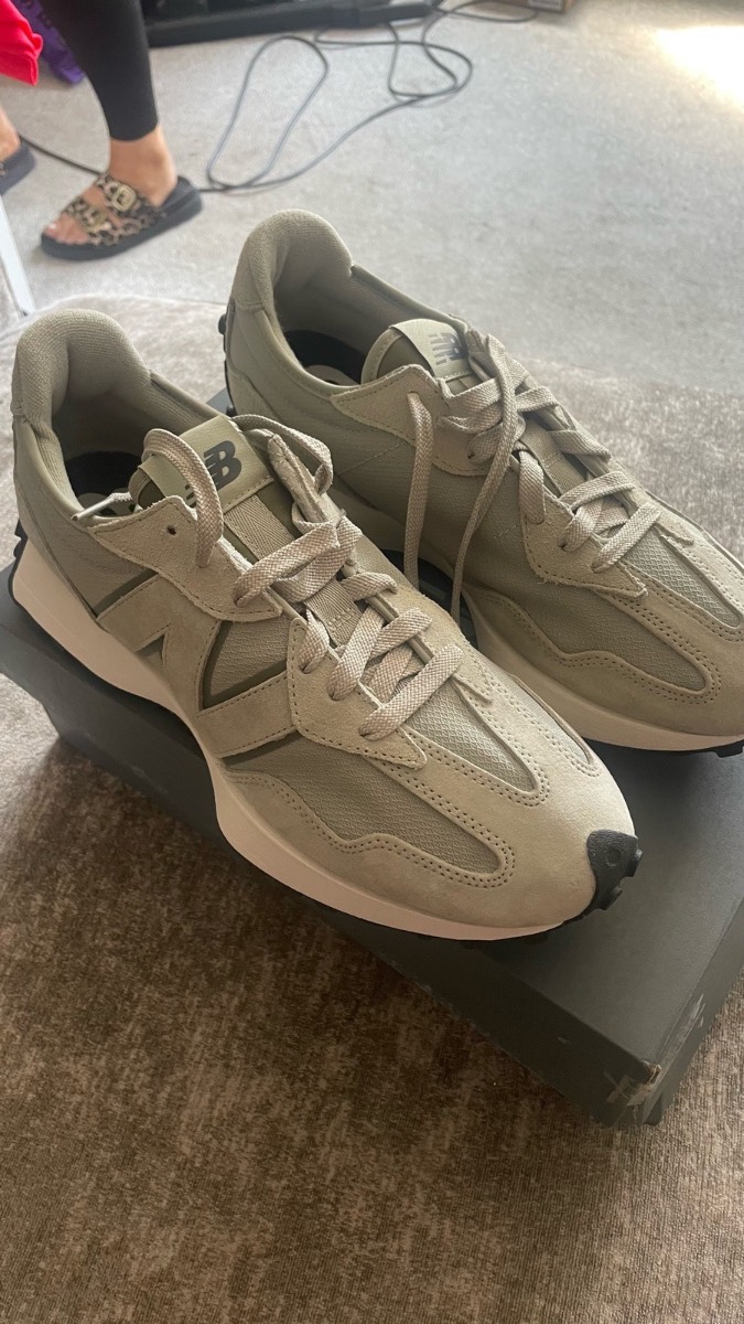 New balance 327 olivine.