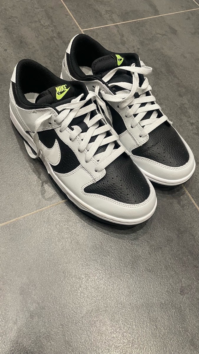 Nike dunk low reverse panda. Size uk7.5